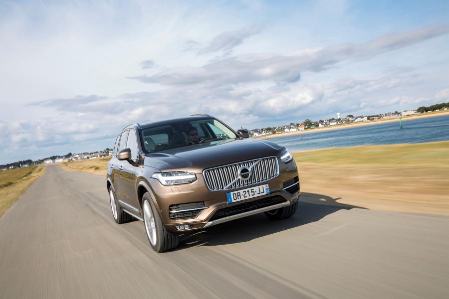  Volvo XC90 D5 Inscription 2015 года  (фото 24 из 30)